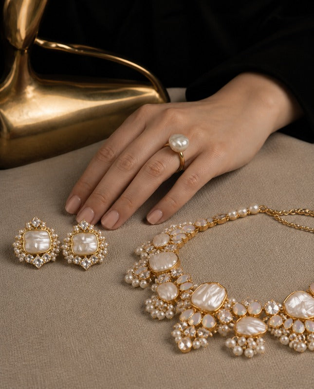 Ellevngems pearl ring and earrings